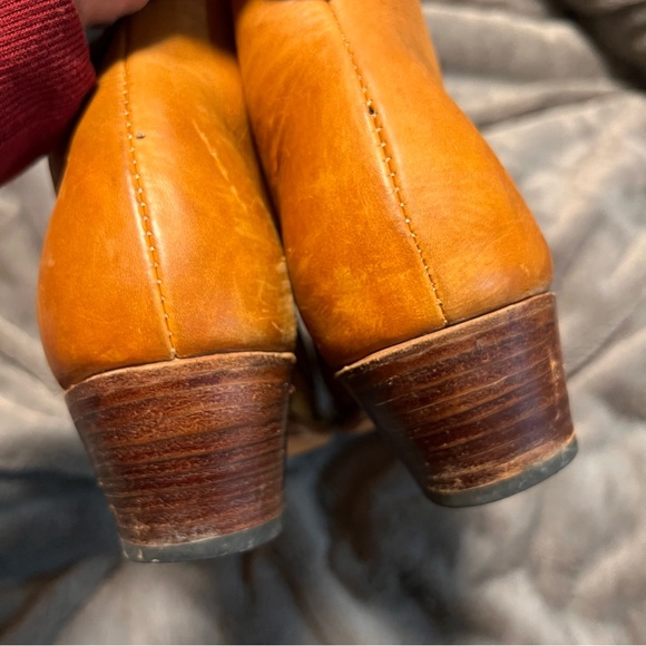 Adelante Shoe Co. Granada Ankle Boots - Picture 3 of 8